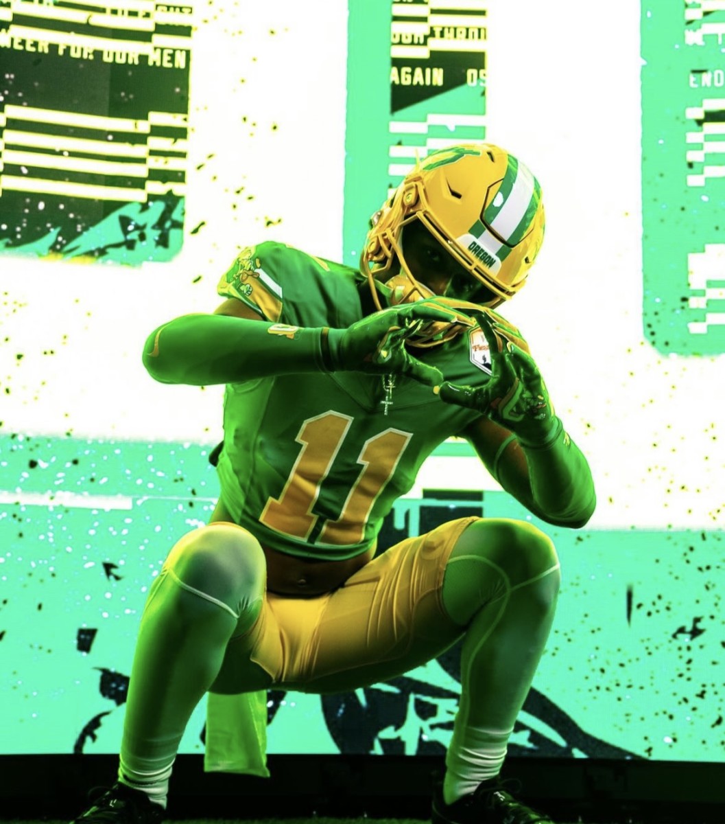 2025 Covina (Calif.) Charter Oak EDGE LaVar Arrington II on a visit to Oregon.